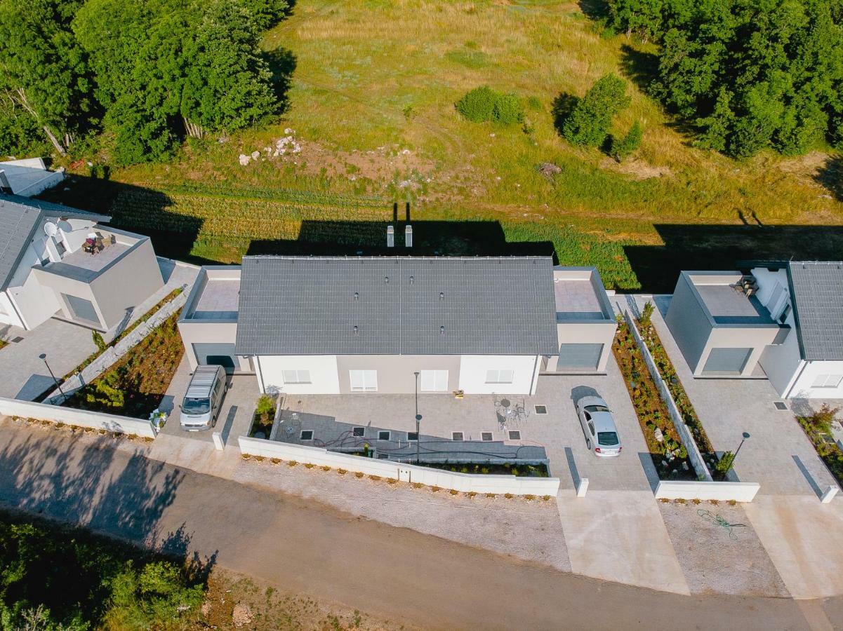 Degenia Velebitica Villa Lovinac  Bagian luar foto